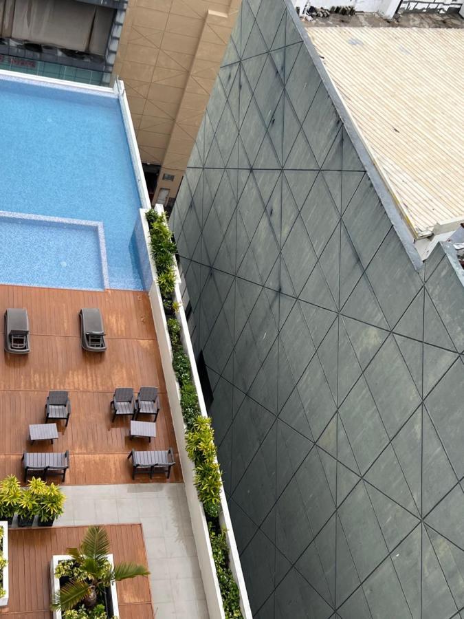 Hola! Condotel @ Inspiria Davao Stadt Exterior foto